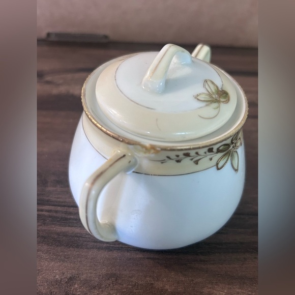 Vintage Hand Painted Nippon Sugar Bowl with Lid and Creamer Pitcher - Picture 3 of 11